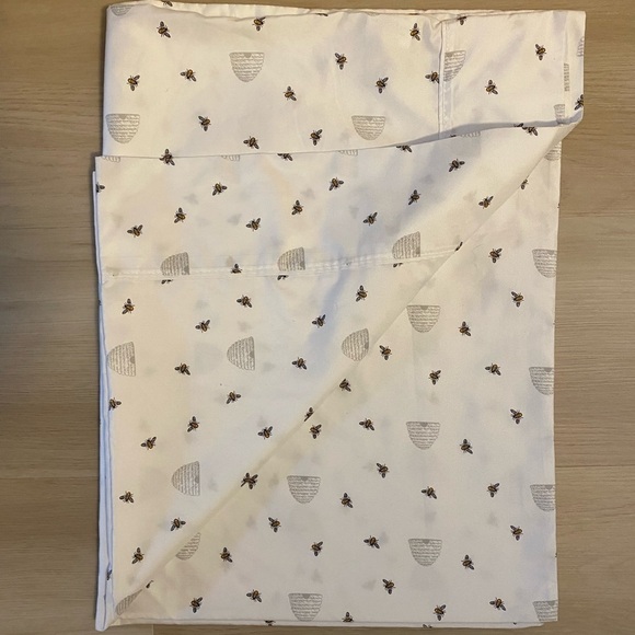 Charisma Pillowcases Bee and Hive - Picture 5 of 5